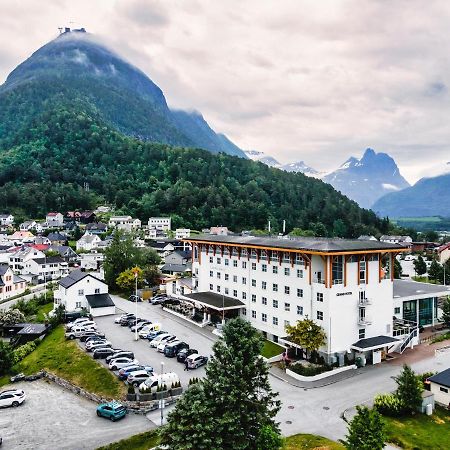 Grand Hotel - By Classic Norway Hotels Åndalsnes Exterior foto